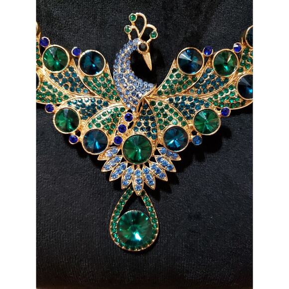Women Embellished Multicolor Encrusted Rhinestone Peacock Bib Statement Necklace - Picture 3 of 7